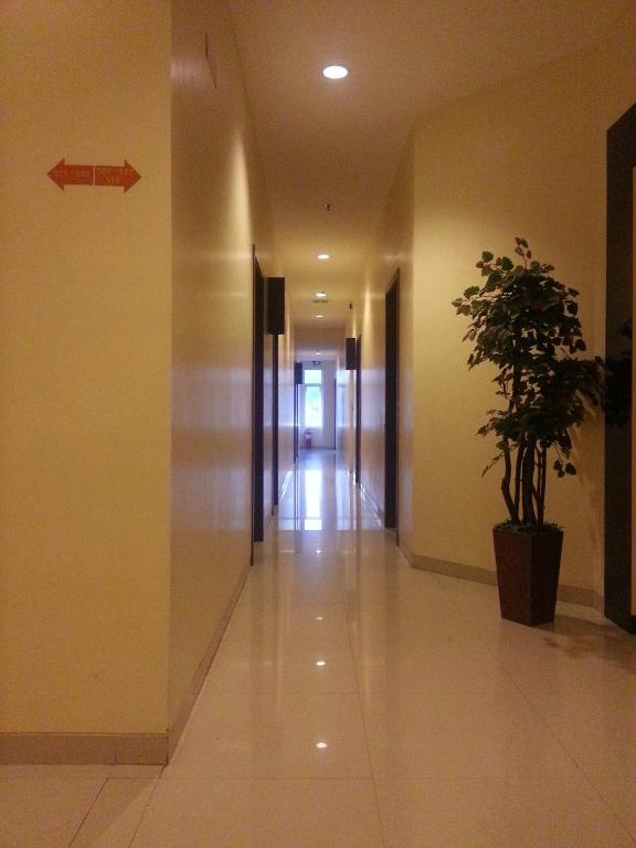 Hotel Matos Jayapura Buitenkant foto